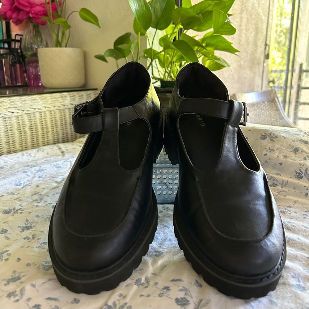Mary Jane T-Strap Lug 9 wide